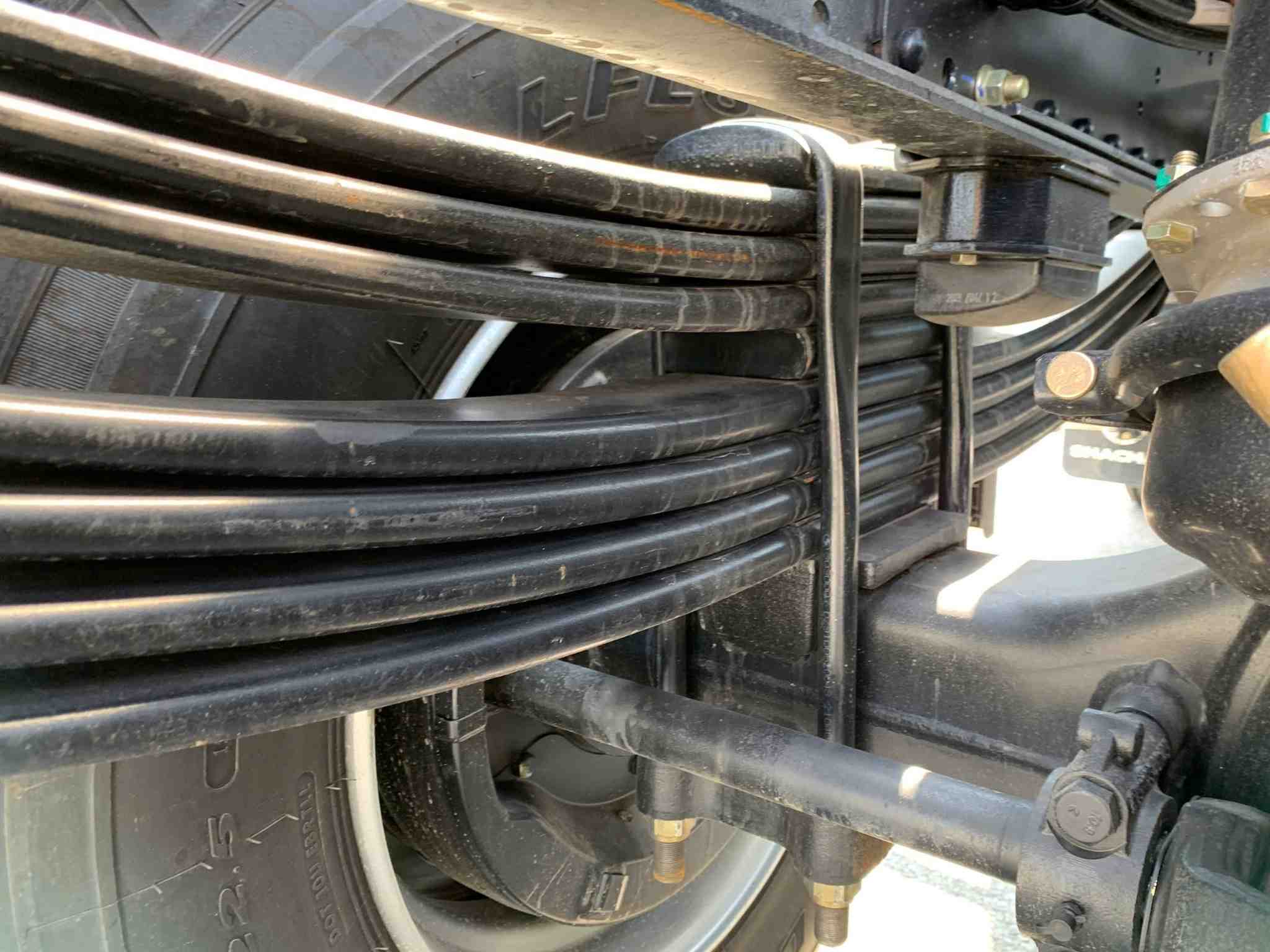 he-thong-treo-xe-shacman-1-cau-300-hp